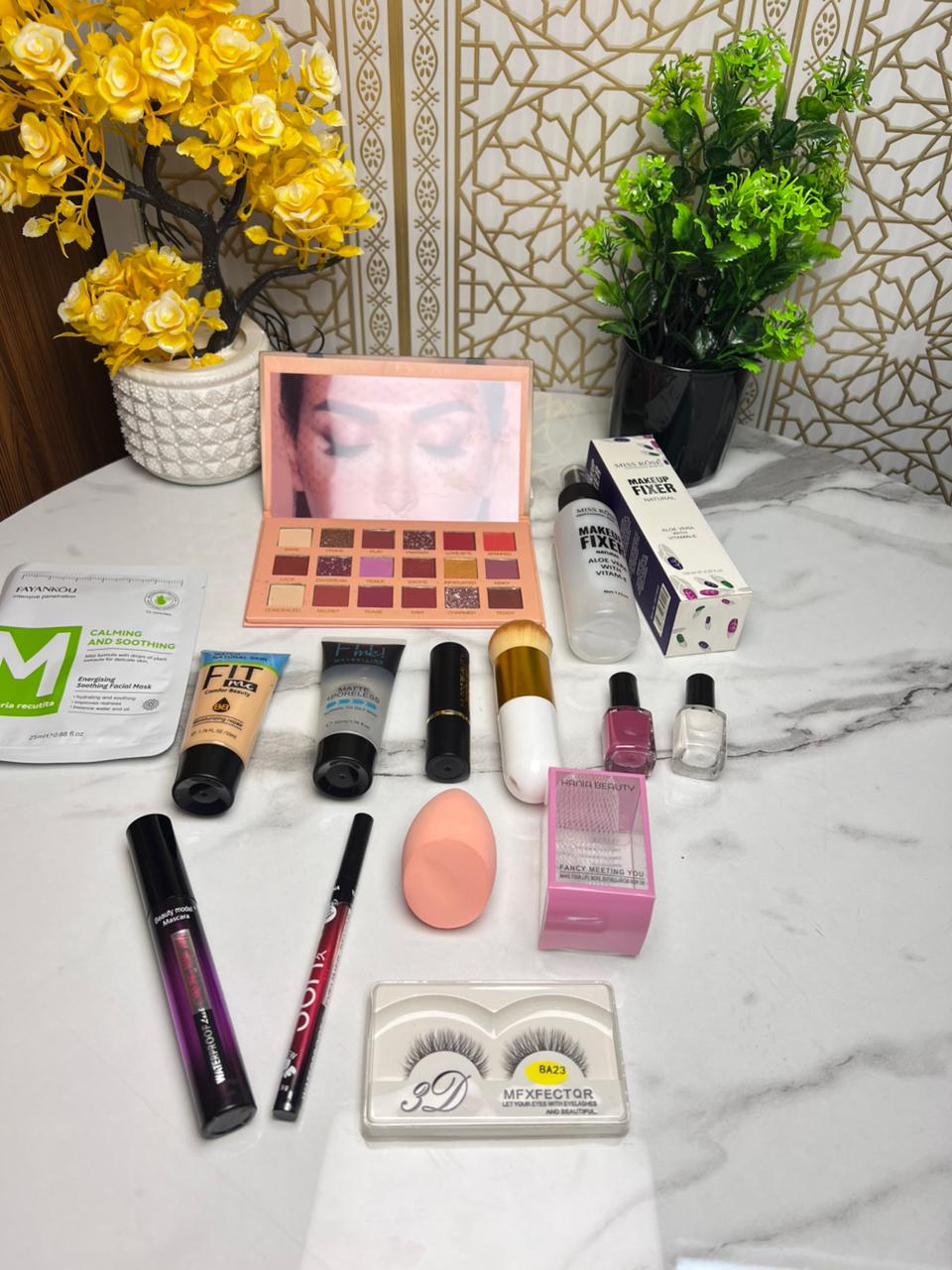 Ultimate Glow Makeup Deal pack of 11